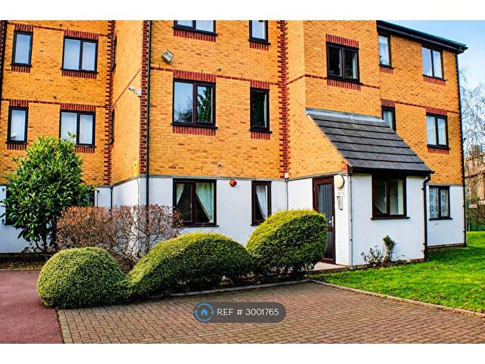 1 Bedroom Flat To Rent In Alan Hocken Way, London, E15