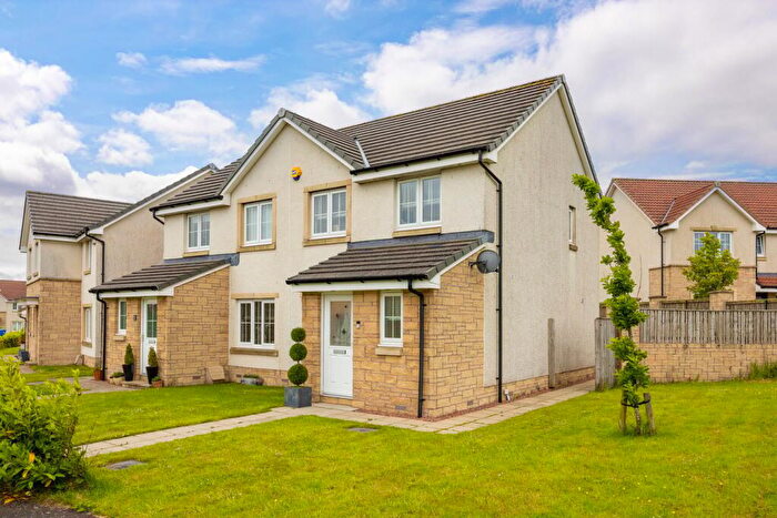 3 Bedroom Semi-Detached House For Sale In Dardanelles Road, Whitburn, Bathgate, EH47