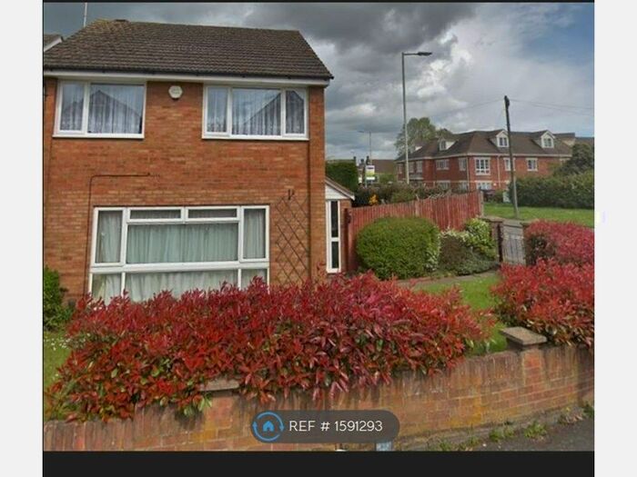 3 Bedroom Detached House To Rent In High Road, Leavesden, Watford, WD25