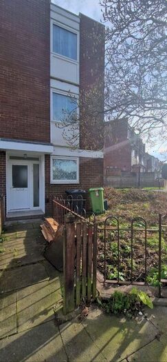 4 Bedroom Detached House To Rent In Scotswood Walk, Northumberland Park, London, N17