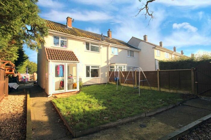 3 Bedroom Semi-Detached House To Rent In Foxwalks Avenue, Bromsgrove, Worcestershire, B61