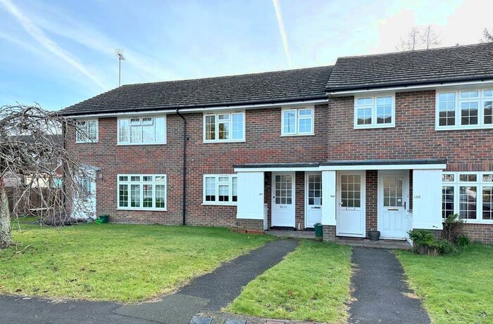 1 Bedroom Flat To Rent In Ancaster Court, (), Haywards Heath, RH16