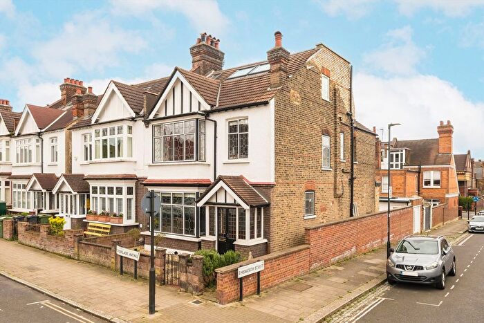6 Bedroom End Of Terrace House For Sale In Cricklade Avenue, Streatham Hill, SW2