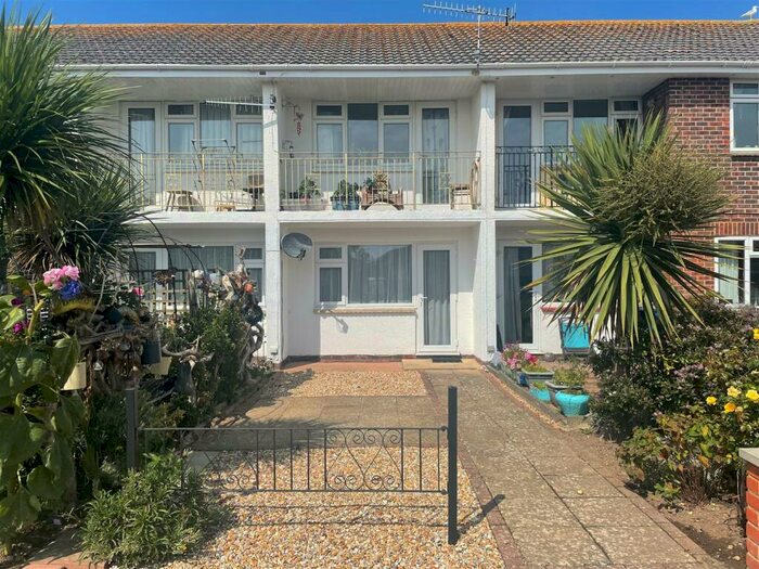 1 Bedroom Flat To Rent In Beechlands Court, Montpelier Road, East Preston, BN16