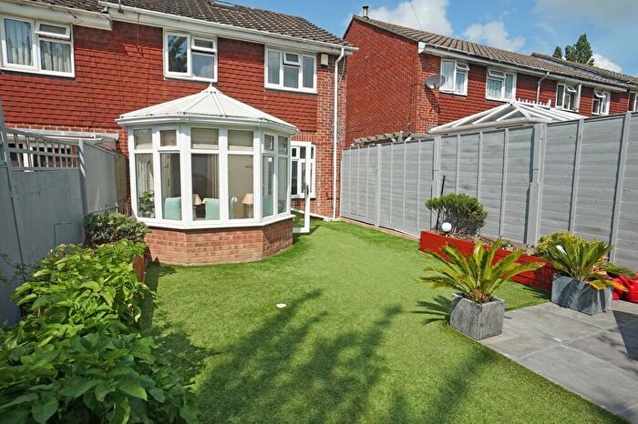 3 Bedroom End Of Terrace House To Rent In Sedgefield Close, Portsmouth, PO6