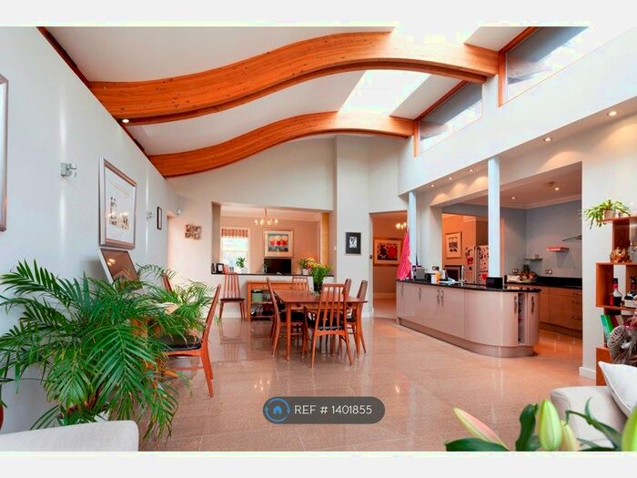 6 Bedroom Semi-Detached House To Rent In Bridgford Road, West Bridgford, Nottingham, NG2