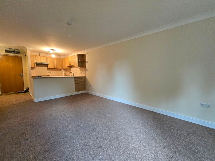 1 Bedroom Flat To Rent In Plantation Terrace, Dawlish, EX7