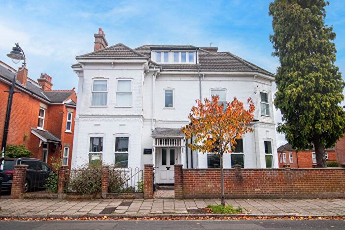 2 Bedroom Maisonette For Sale In Cargate Avenue, Aldershot, GU11