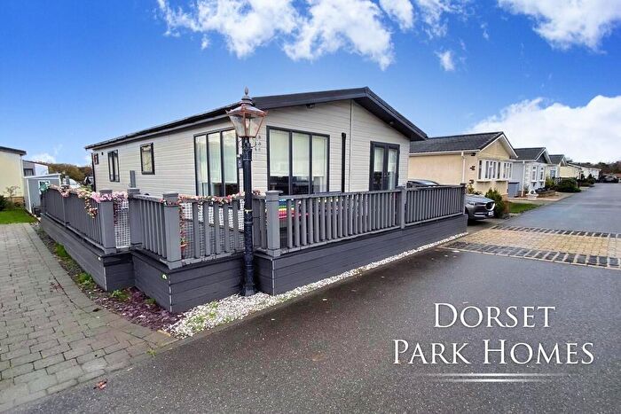 2 Bedroom Park Home For Sale In Deers Court, Three Legged Cross, Dorset, BH21