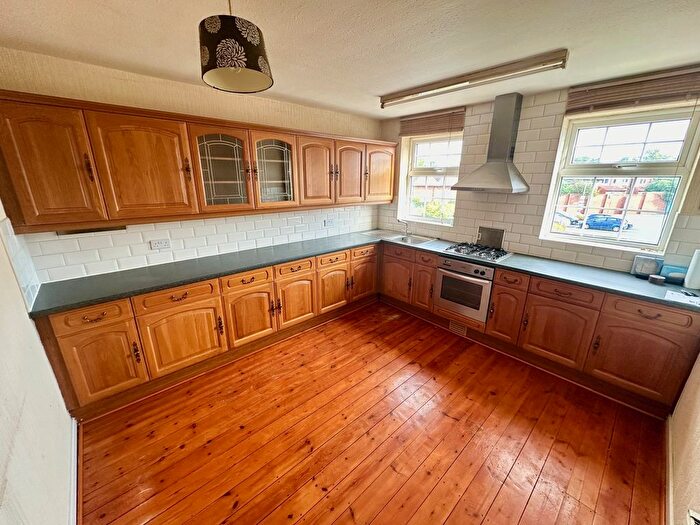 2 Bedroom Property To Rent In Wentworth Street, Wakefield, WF1
