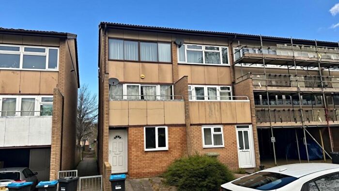 3 Bedroom End Of Terrace House For Sale In Penryn Avenue, Fishermead, Milton Keynes, MK6