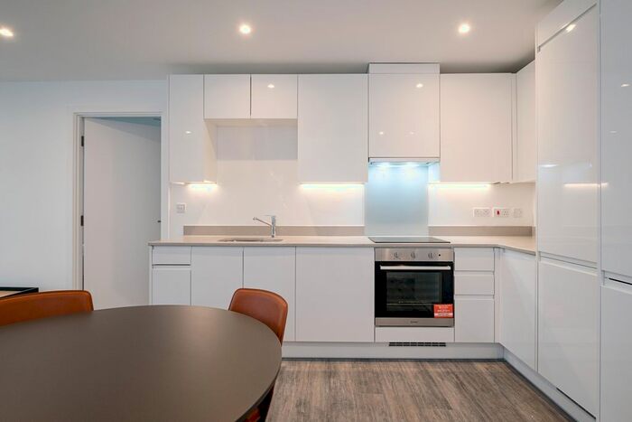 2 Bedroom Flat To Rent In Strand Street, Liverpool, L1