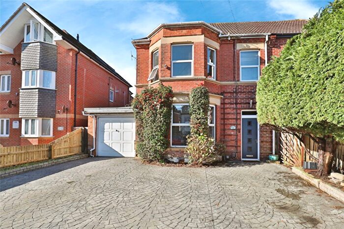 2 Bedroom Flat For Sale In Adeline Road, Bournemouth, Dorset, BH5