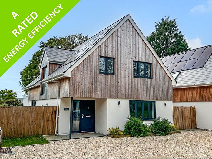 4 Bedroom Detached House For Sale In Main Road, Westfield, TN35