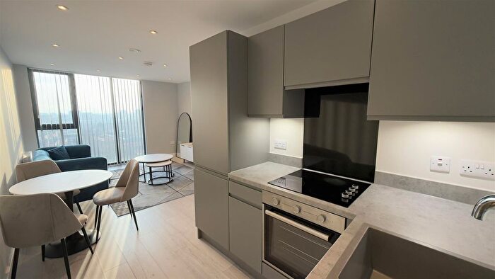 1 Bedroom Flat To Rent In Oldfield Road, Salford, M5