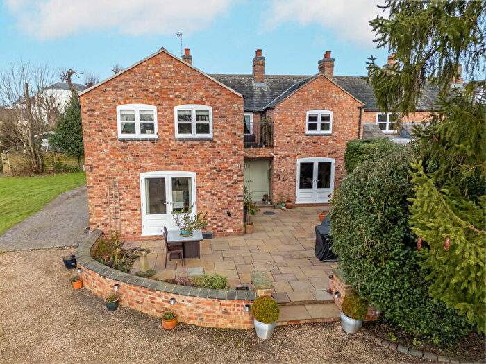3 Bedroom Semi-Detached House For Sale In South Close, Arnesby, LE8