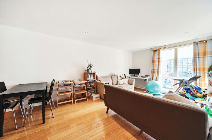 2 Bedroom Apartment To Rent In Conington Road, London, SE13