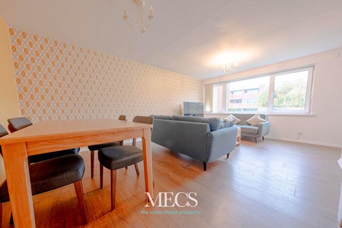 2 Bedroom Apartment To Rent In Regent Court, Binswood Road, Halesowen, West Midlands, B62