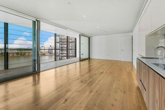 3 Bedroom Flat To Rent In Eastfields Avenue, London, SW18