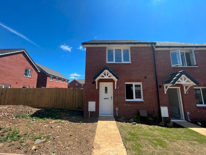 2 Bedroom Property To Rent In Wagtail Walk, Axminster, EX13