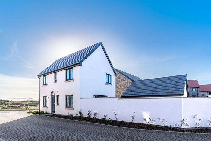 3 Bedroom Detached House For Sale In Littlemoor Road, Weymouth, DT3