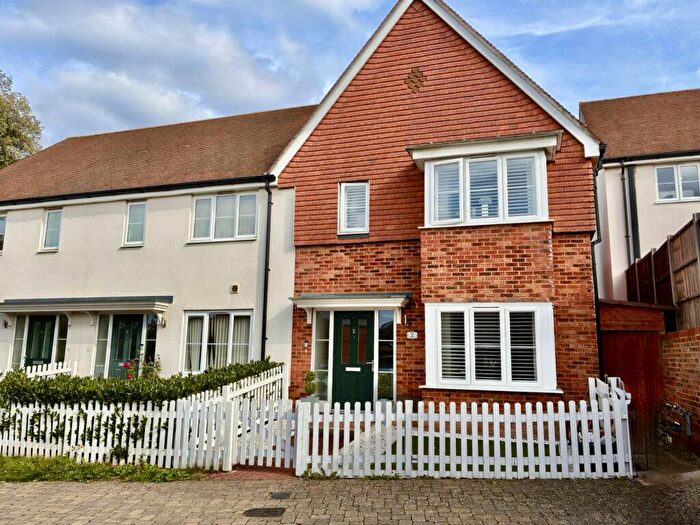 3 Bedroom End Of Terrace House For Sale In Tram Way, Wouldham, Rochester, ME1