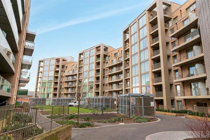 3 Bedroom Flat To Rent In Croxley Court, Garnet Place, West Drayton, UB7