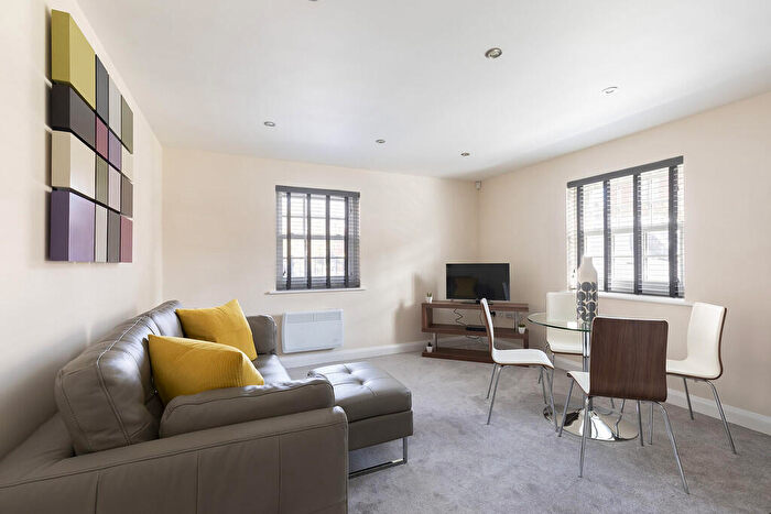 2 Bedroom Apartment To Rent In St. Pauls Street South, Cheltenham, GL50