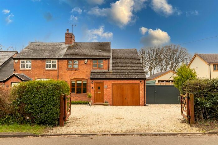 4 Bedroom Semi-Detached House For Sale In Wayside Cottage, Haseley, Warwick, CV35
