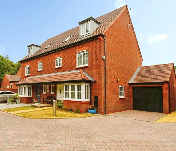 4 Bedroom House To Rent In College Way, Eastham, CH62