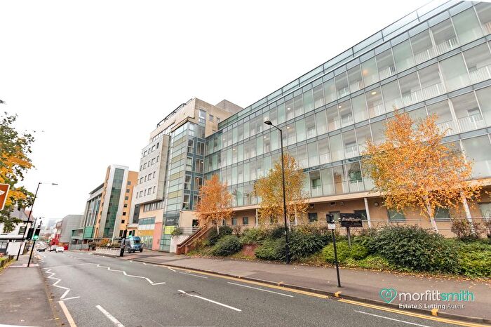 2 Bedroom Flat To Rent In Bramall Lane, Sheffield, S2