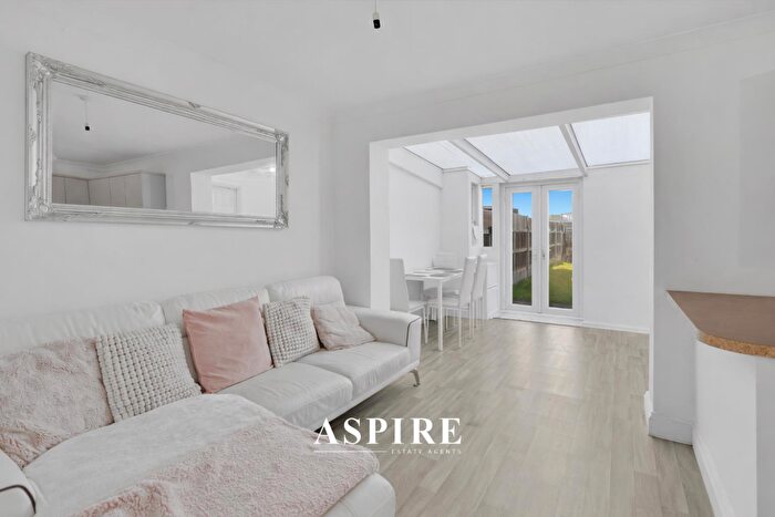 3 Bedroom Terraced House For Sale In Crossways, Canvey Island, SS8