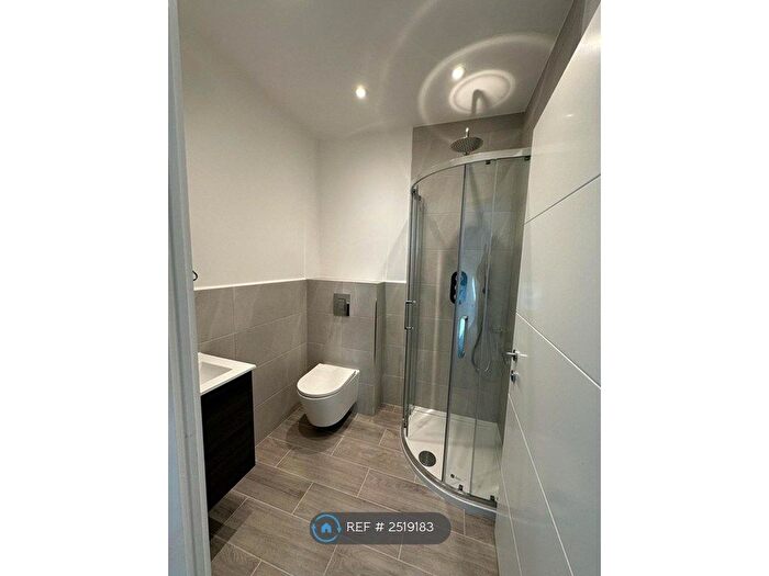 3 Bedroom Flat To Rent In Ramster House, London, SE20