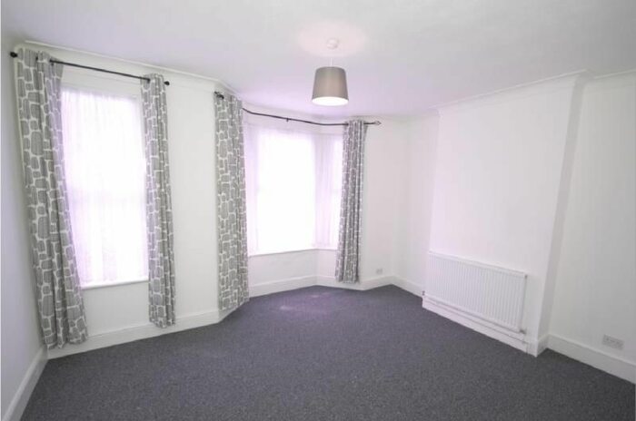 1 Bedroom Flat To Rent In Hockley Avenue, East Ham, London, E6