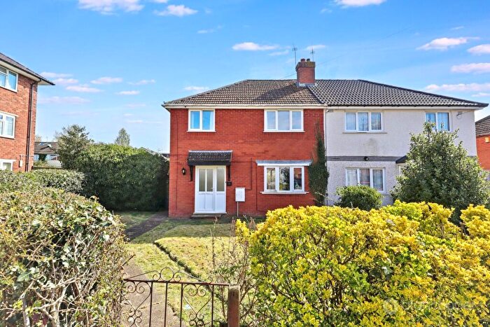 3 Bedroom Semi-Detached House For Sale In Neale Close, Bulkington, Bedworth, CV12