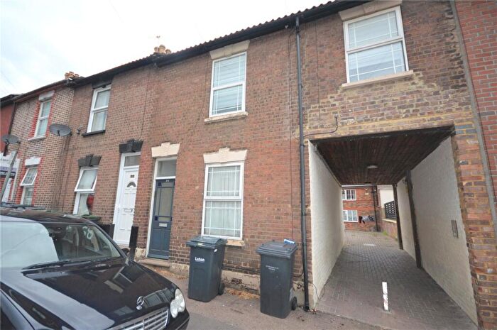 1 Bedroom Apartment To Rent In Dumfries Street, Luton, Bedfordshire, LU1
