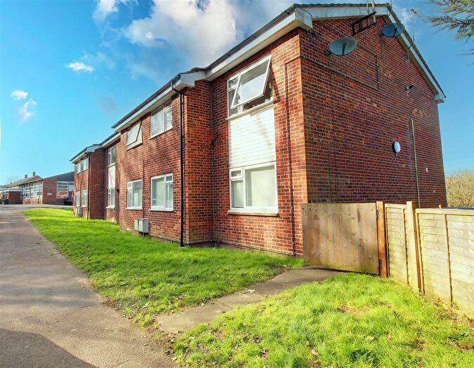 1 Bedroom Flat For Sale In School Lane, Essendon, Hatfield, AL9