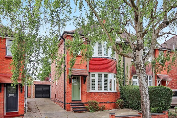 3 Bedroom Semi-Detached House For Sale In , St. Peters Avenue, Rushden, NN10