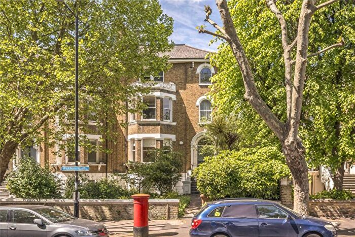 2 Bedroom Flat For Sale In Wickham Road, Brockley, SE4