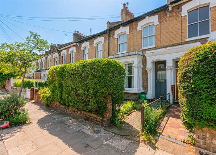 4 Bedroom Terraced House For Sale In Beversbrook Road, Tufnell Park, London, N19