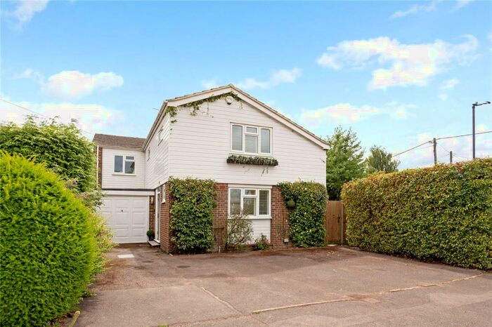 4 Bedroom Detached House For Sale In Ivy Close, Holyport, Maidenhead, SL6