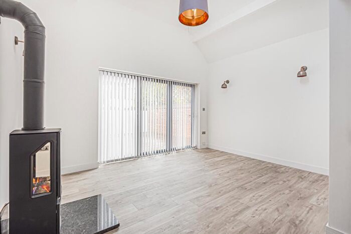 2 Bedroom Detached Bungalow To Rent In Abingdon, Oxfordshire, OX14