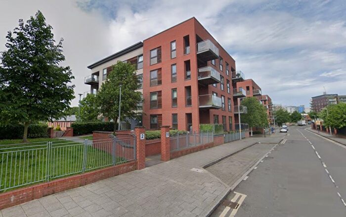 2 Bedroom Flat To Rent In Bell Barn Road, Park Central, B15