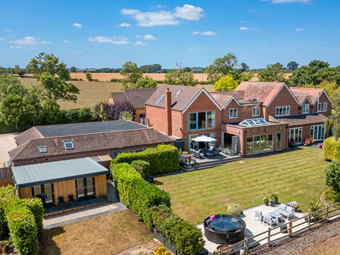 10 Bedroom Detached House For Sale In Banbury Road Stratford-upon-Avon, Warwickshire, CV37
