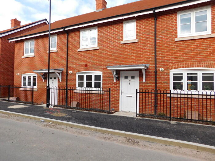 3 Bedroom Terraced House To Rent In Orchard Mead, Berewood, PO7