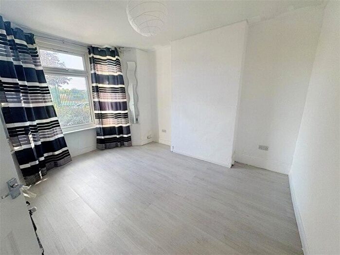 4 Bedroom House To Rent In Essex Road, Manor Park, E12