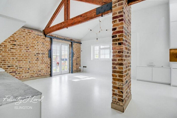 2 Bedroom Apartment To Rent In Branch Place, London, N1