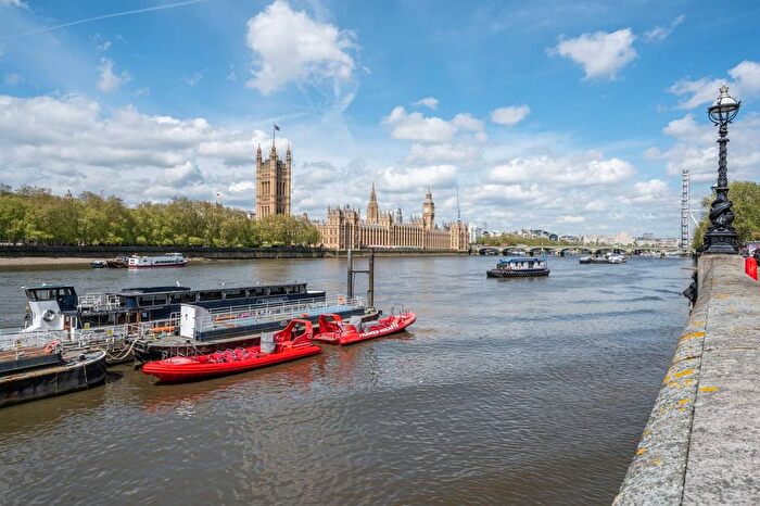 1 Bedroom Flat To Rent In Parliament View, Vauxhall, London, SE1