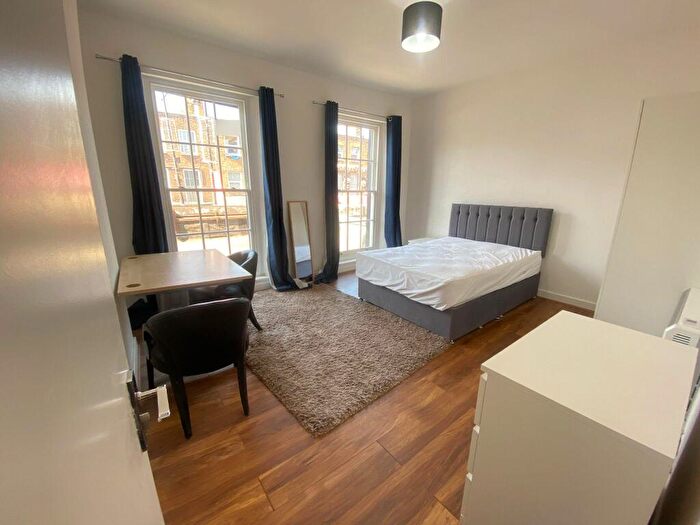 2 Bedroom Apartment To Rent In Camden High Street, London, NW1
