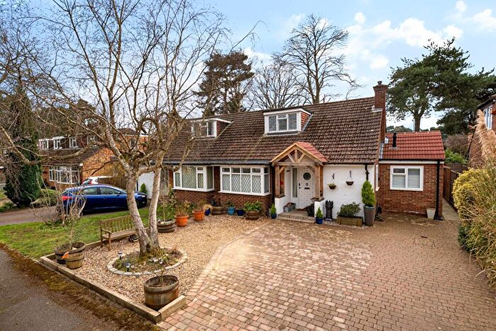 4 Bedroom Semi-Detached House For Sale In Blackdown Close, Pyrford, GU22